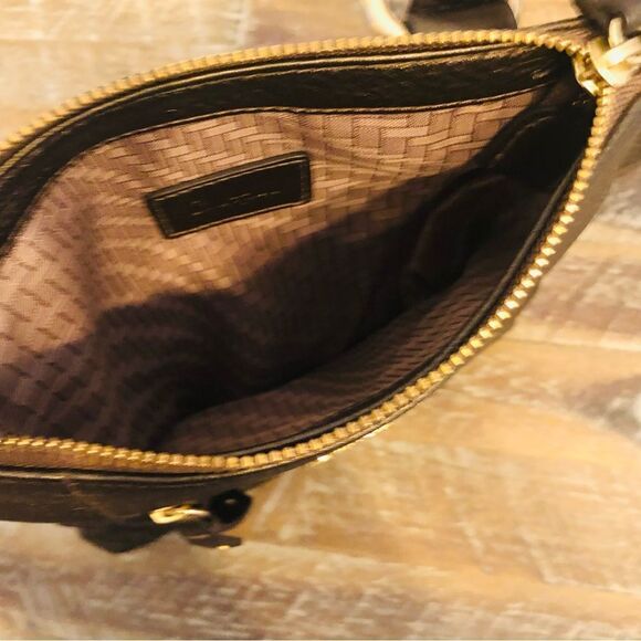 Cole Haan Leather crossbody gold purse - Picture 5 of 7